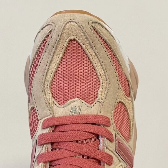 New balances 9060 Women's Sneakers - Picture 2 of 5